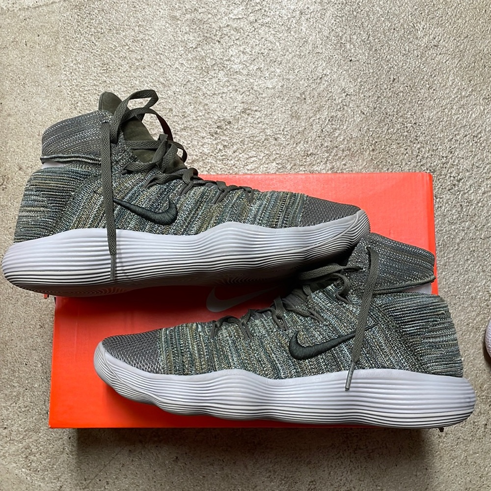 2017 Flynit Hyperdunk Olive Green (size 12)